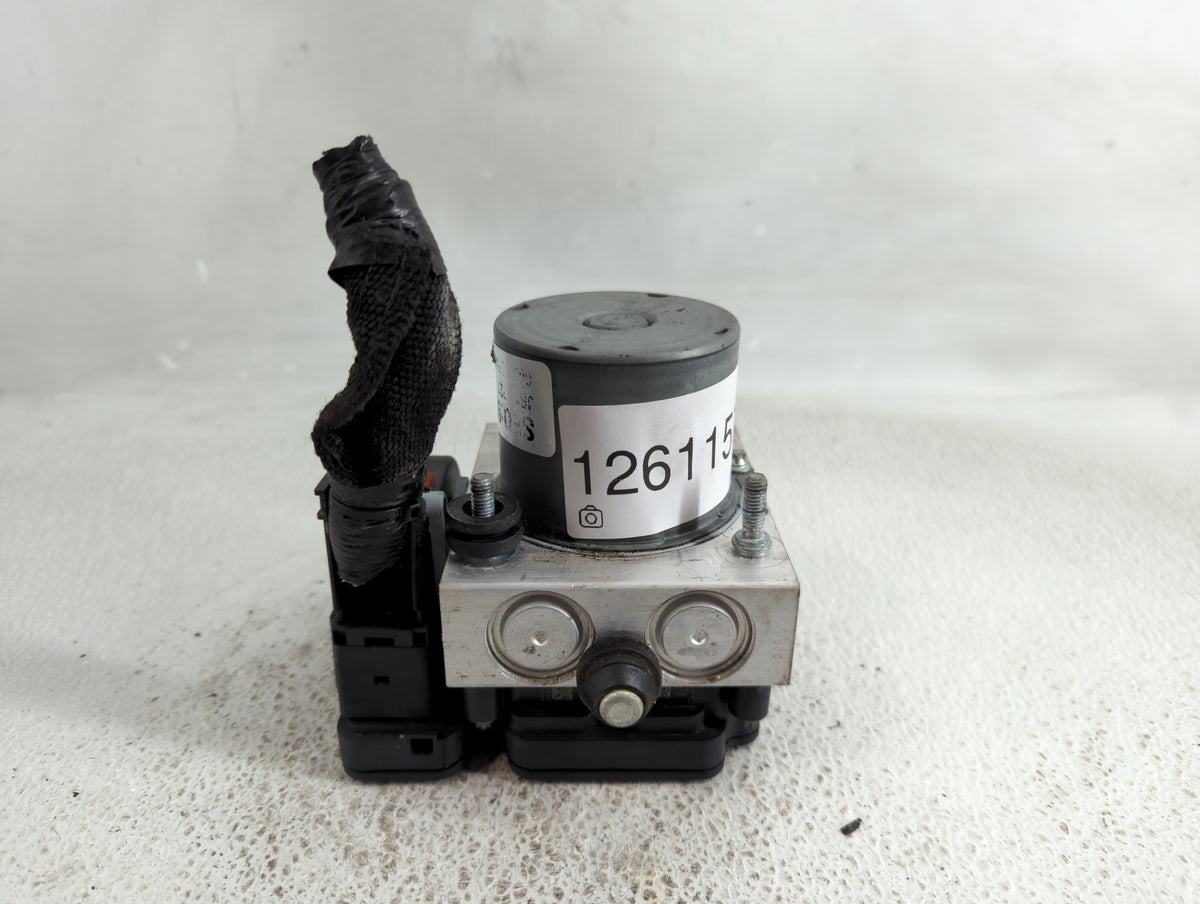 2017-2018 Chrysler Pacifica Anti-Lock Brake ABS Pump Module Actuator OEM P/N:931370 Fits Fits 2017 2018 OEM Used Auto Parts 