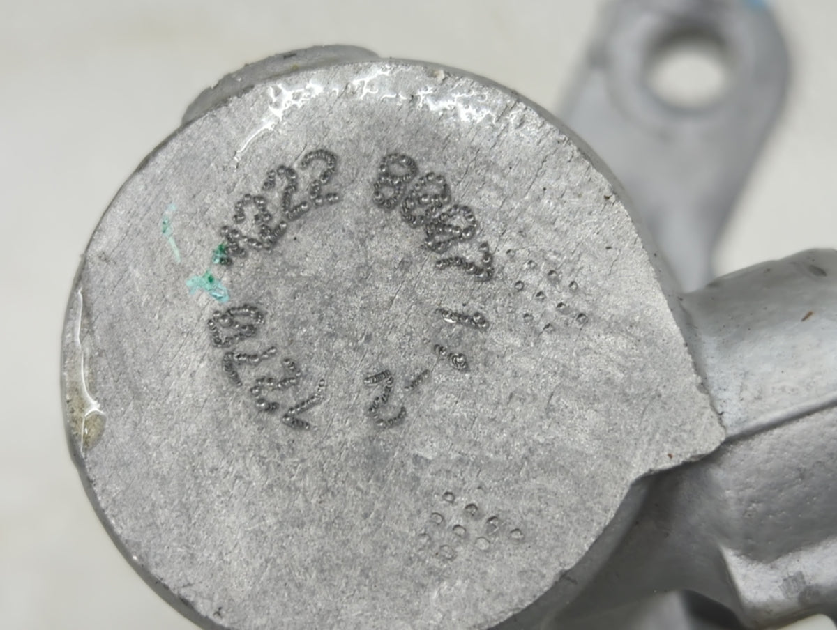 2017-2022 Chrysler Pacifica Brake Master Cylinder 1276324 - Oemusedautoparts1.com