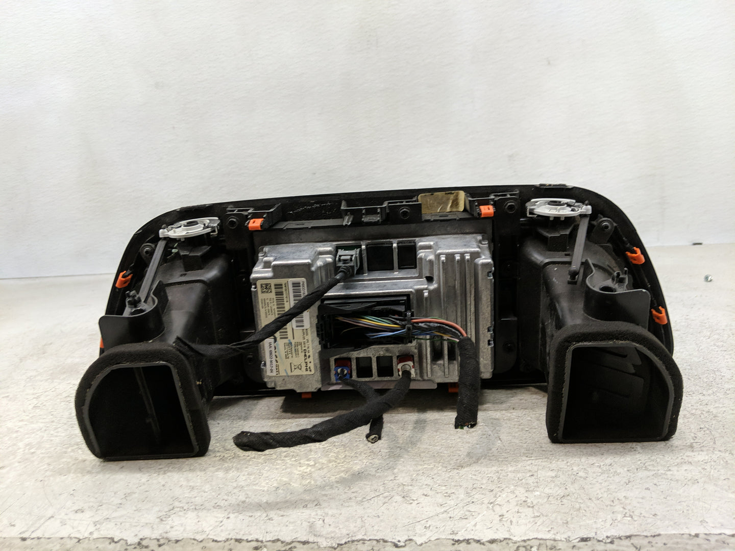 2018 Chrysler Pacifica Radio AM FM Cd Player Receiver Replacement Fits OEM Used Auto Parts - Oemusedautoparts1.com