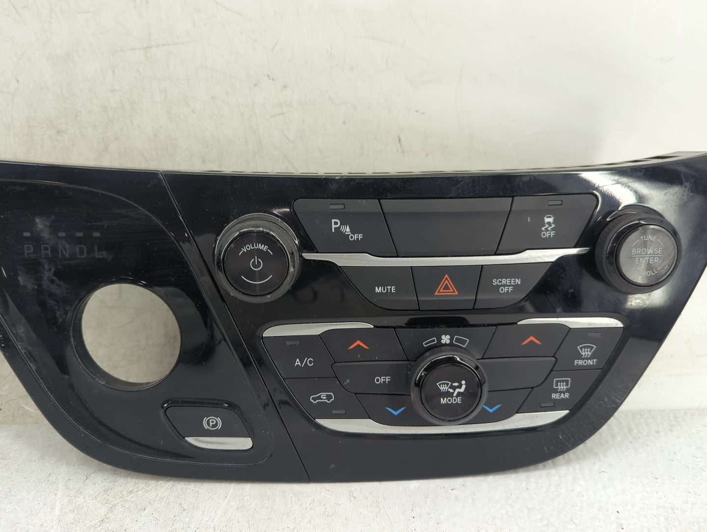 2017 Chrysler Pacifica Climate Control Module Temperature AC/Heater Replacement P/N:P6EV241X8AB Fits OEM Used Auto Parts - O