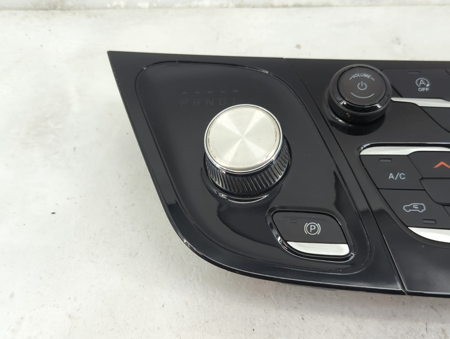 2017 Chrysler Pacifica Climate Control Module Temperature AC/Heater Replacement P/N:P6EV471X8AB Fits OEM Used Auto Parts - O