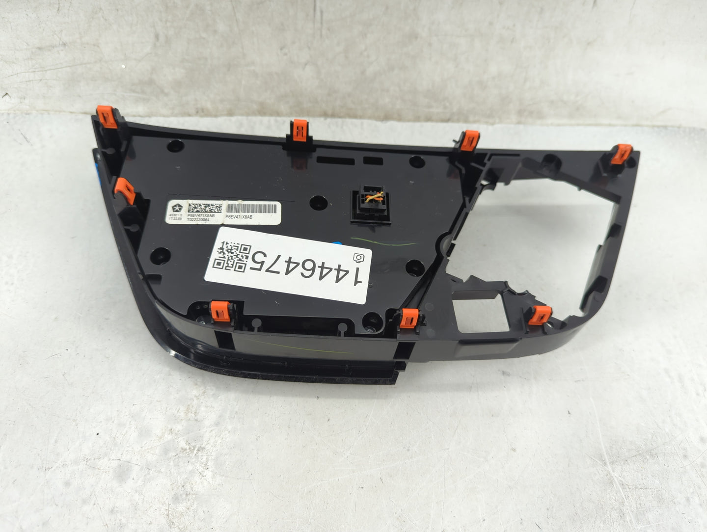 2018-2020 Chrysler Pacifica Climate Control Module Temperature AC/Heater Replacement P/N:P6EV471X8AB Fits Fits 2018 2019 202