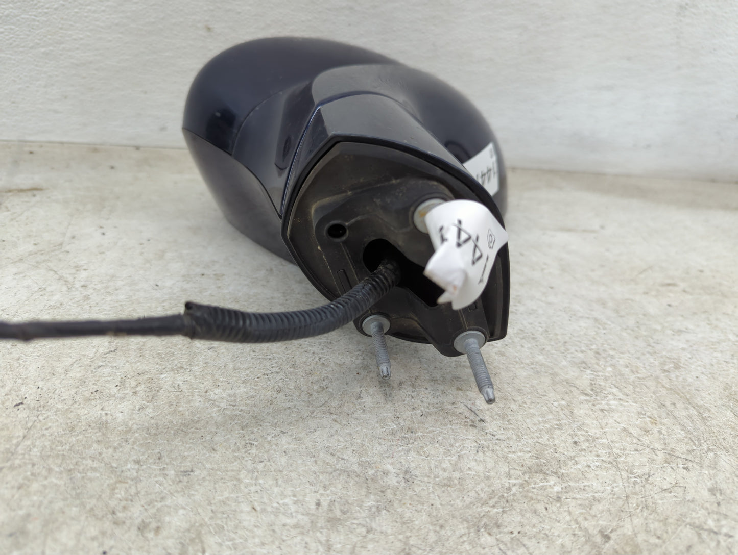 2017-2019 Chrysler Pacifica Driver Side View Mirror - Left Door Mirror OEM Used - Oemusedautoparts1.com