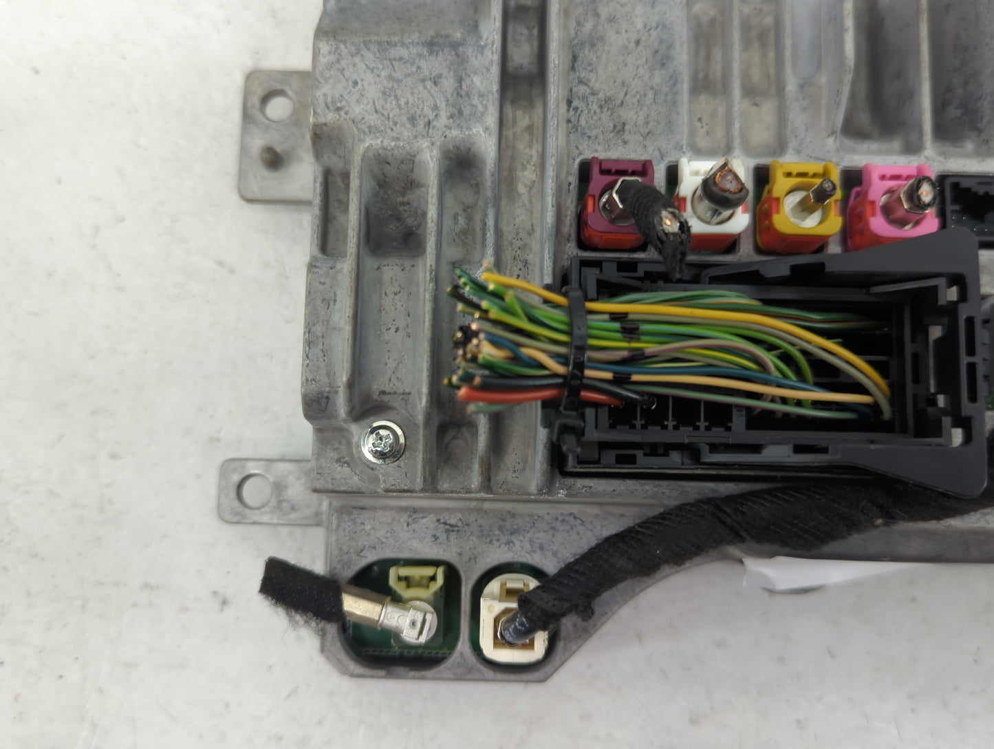 2018 Chrysler Pacifica Radio Speaker Amplifier - Oemusedautoparts1.com