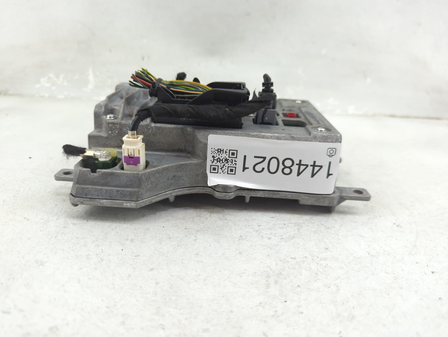 2018 Chrysler Pacifica Radio Speaker Amplifier - Oemusedautoparts1.com
