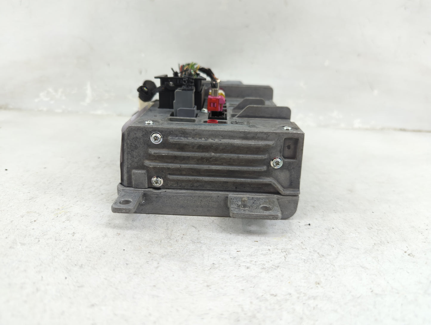 2018 Chrysler Pacifica Radio Speaker Amplifier - Oemusedautoparts1.com