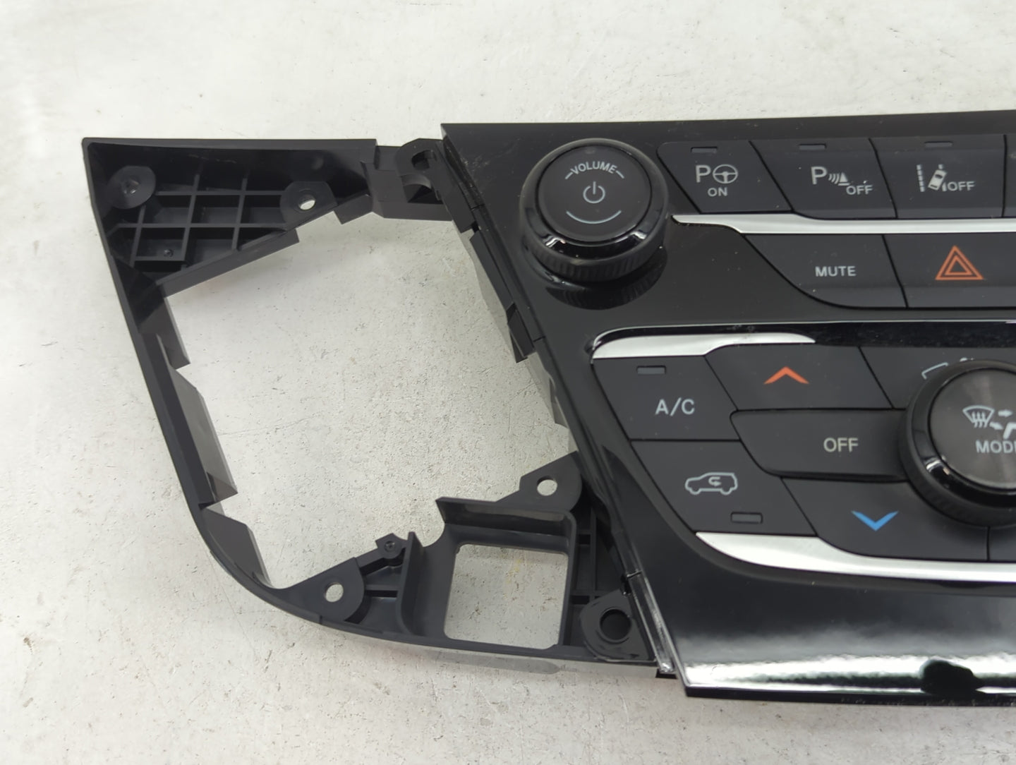 2018 Chrysler Pacifica Climate Control Module Temperature AC/Heater Replacement P/N:P6EV491X8AA Fits OEM Used Auto Parts - O