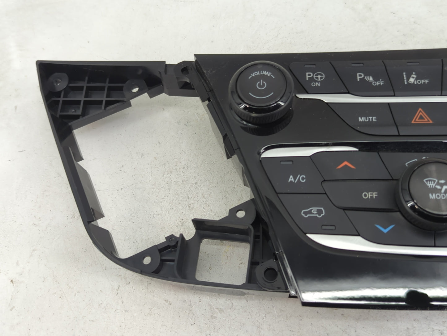 2018 Chrysler Pacifica Climate Control Module Temperature AC/Heater Replacement P/N:P6EV491X8AA Fits OEM Used Auto Parts - O