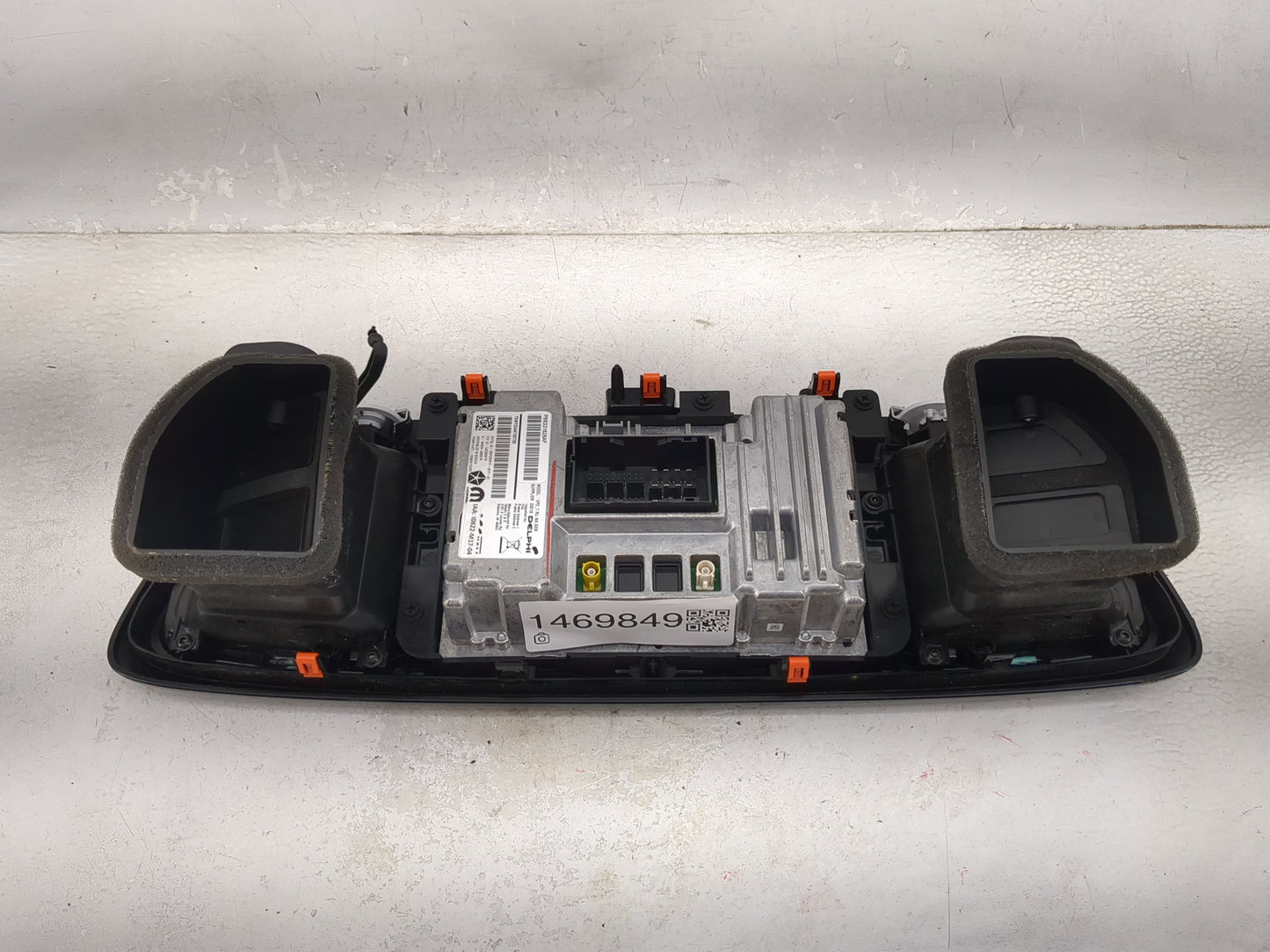 2018 Chrysler Pacifica Information Display Screen 1469849 - Oemusedautoparts1.com