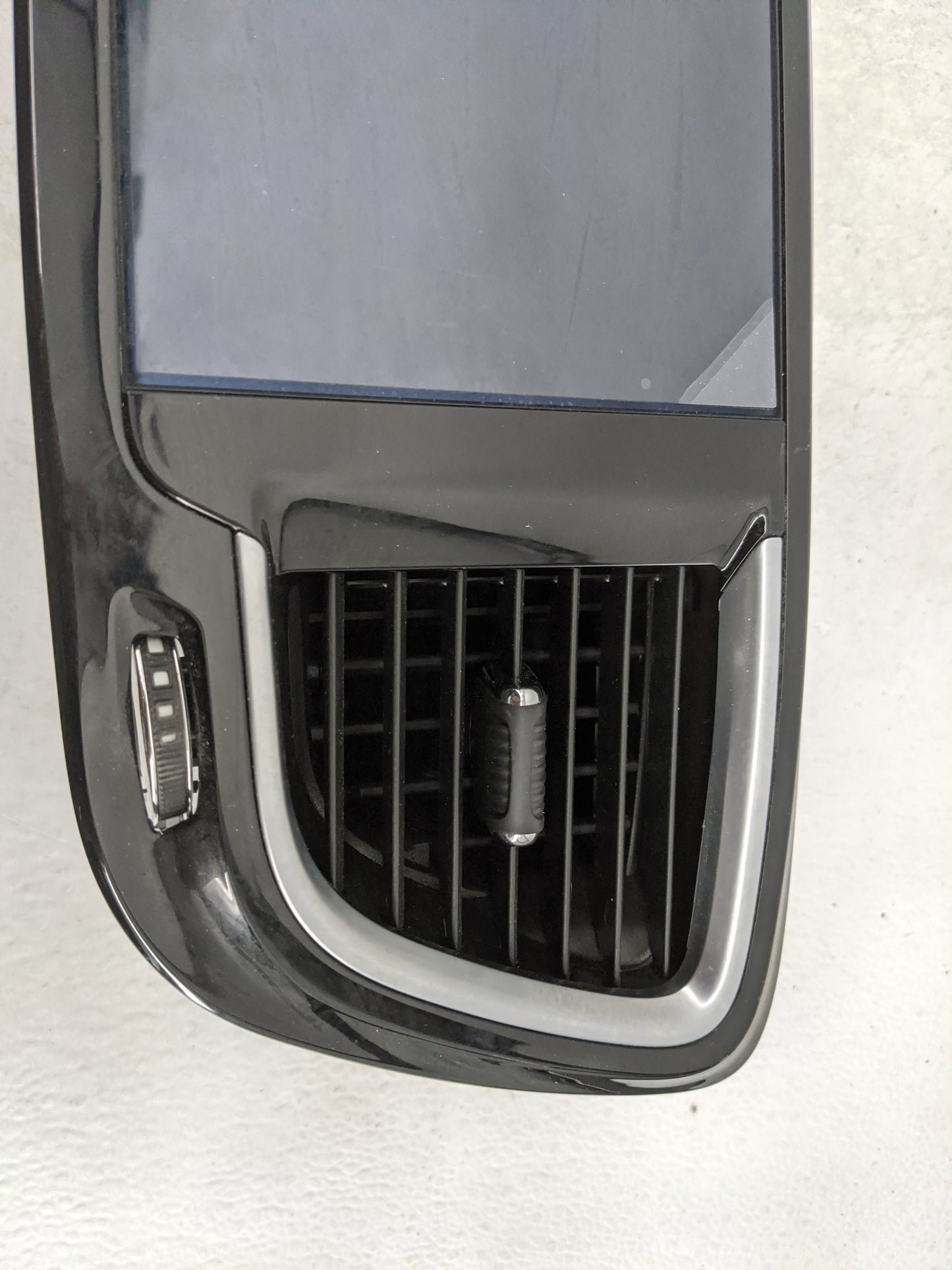 2018-2020 Chrysler Pacifica Information Display Screen 1483224 - Oemusedautoparts1.com
