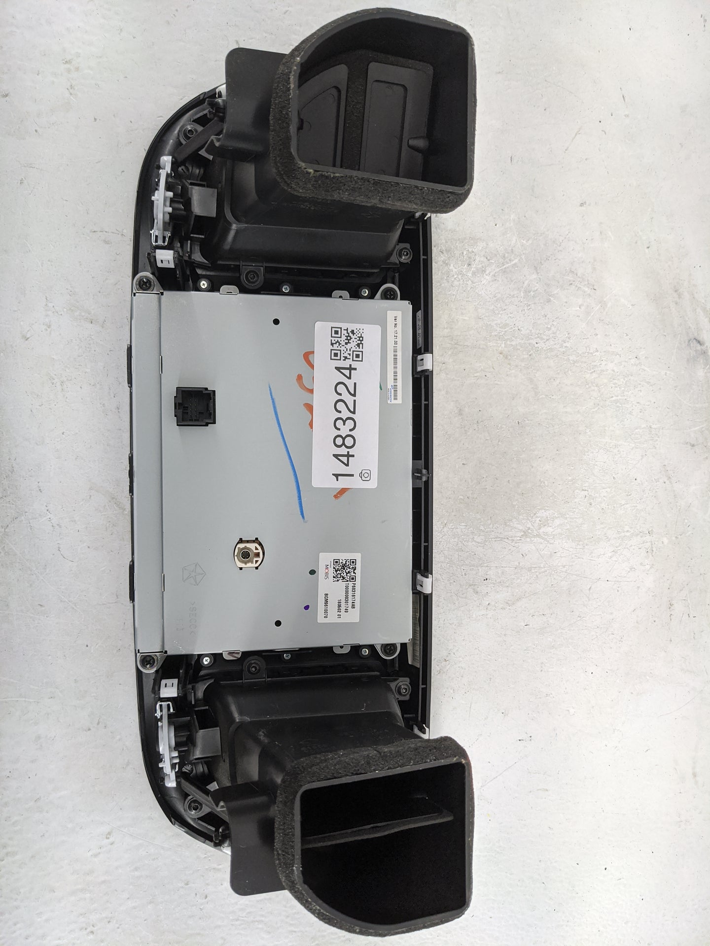 2018-2020 Chrysler Pacifica Information Display Screen 1483224 - Oemusedautoparts1.com