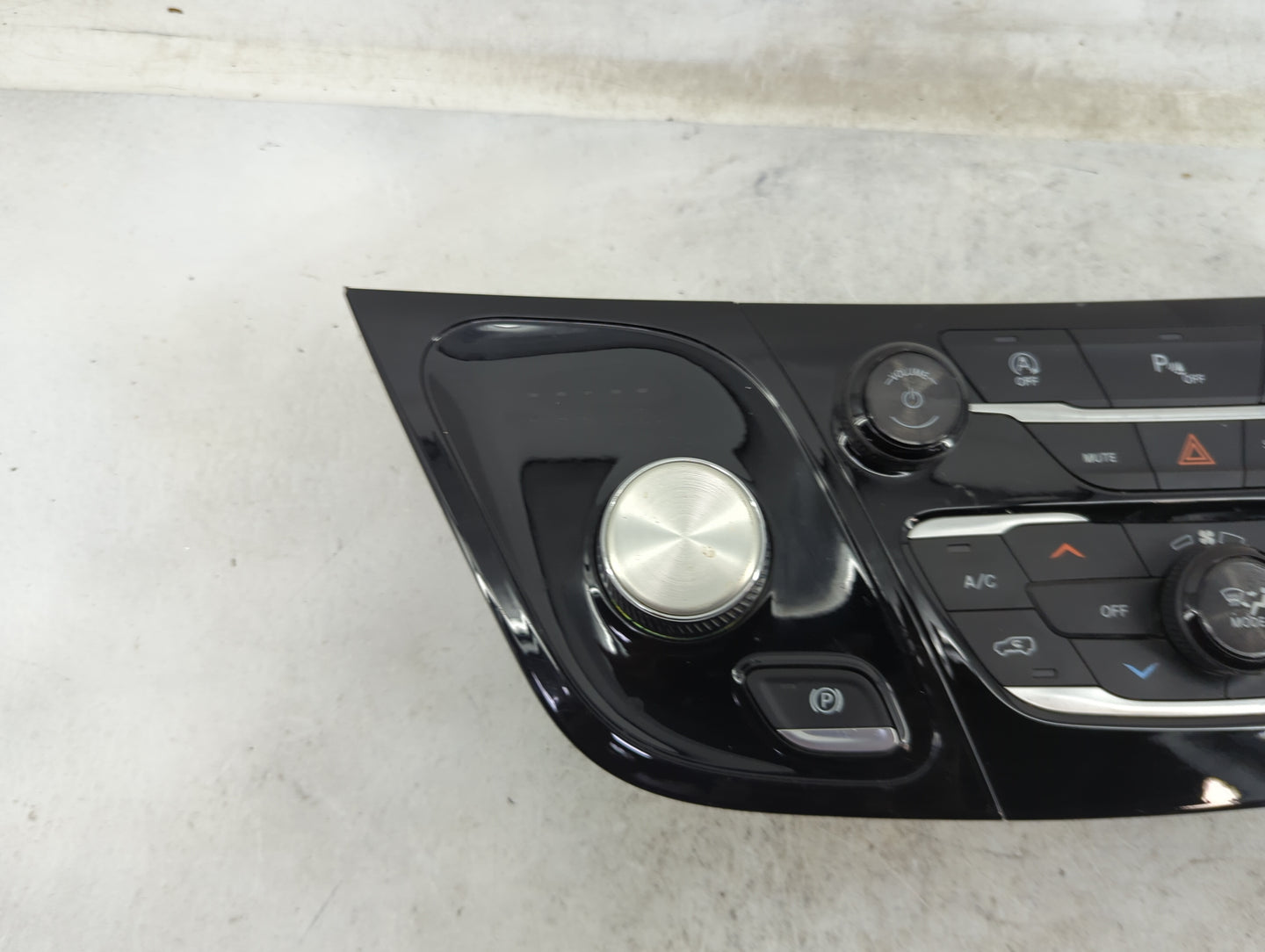 2018-2020 Chrysler Pacifica Climate Control Module Temperature AC/Heater Replacement P/N:P6EV431X8AB Fits Fits 2018 2019 202