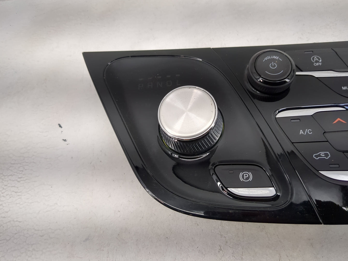 2017 Chrysler Pacifica Climate Control Module Temperature AC/Heater Replacement P/N:P6EV471X8AB Fits OEM Used Auto Parts - O