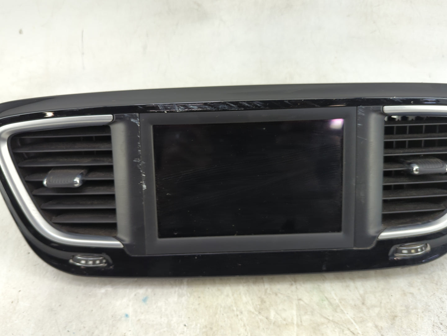 2018 Chrysler Pacifica Radio AM FM Cd Player Receiver Replacement P/N:P68331626AE VP2.7 RU NA SXM Fits OEM Used Auto Parts -
