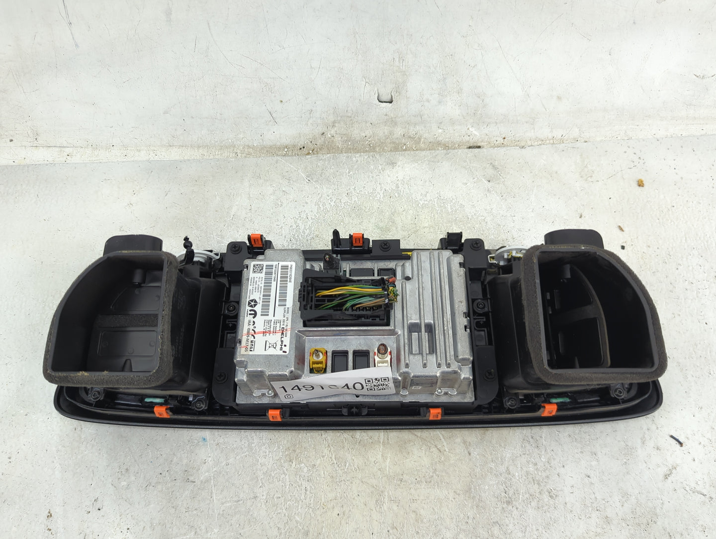 2018 Chrysler Pacifica Radio AM FM Cd Player Receiver Replacement P/N:P68331626AE VP2.7 RU NA SXM Fits OEM Used Auto Parts -