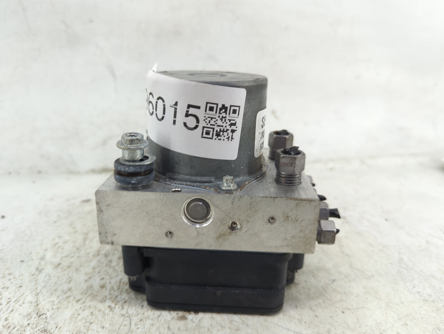 2017-2018 Chrysler Pacifica ABS Pump Control Module Replacement P/N:P68352226AA 68352226AA Fits Fits 2017 2018 OEM Used Auto