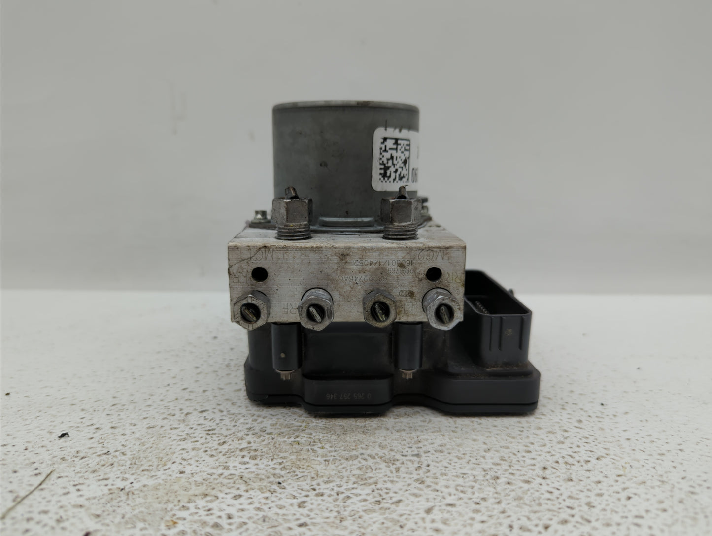 2017-2018 Chrysler Pacifica ABS Pump Control Module Replacement P/N:68330875AA 68352226AA, P68330875AB Fits Fits 2017 2018 O
