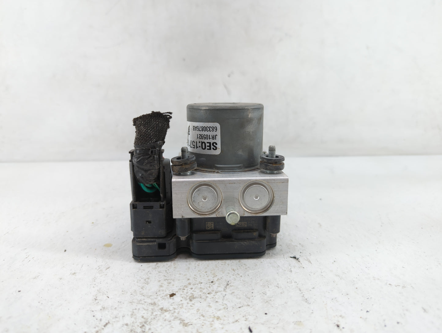 2017-2018 Chrysler Pacifica ABS Pump Control Module Replacement P/N:1571150 Fits Fits 2017 2018 OEM Used Auto Parts - Oemuse