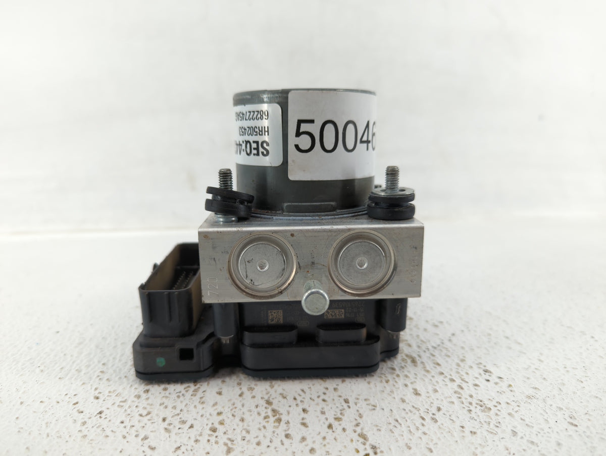2017-2018 Chrysler Pacifica Anti-Lock Brake ABS Pump Module Actuator OEM P/N:68352226AA 68330875AA, 68330875AB Fits Fits 201