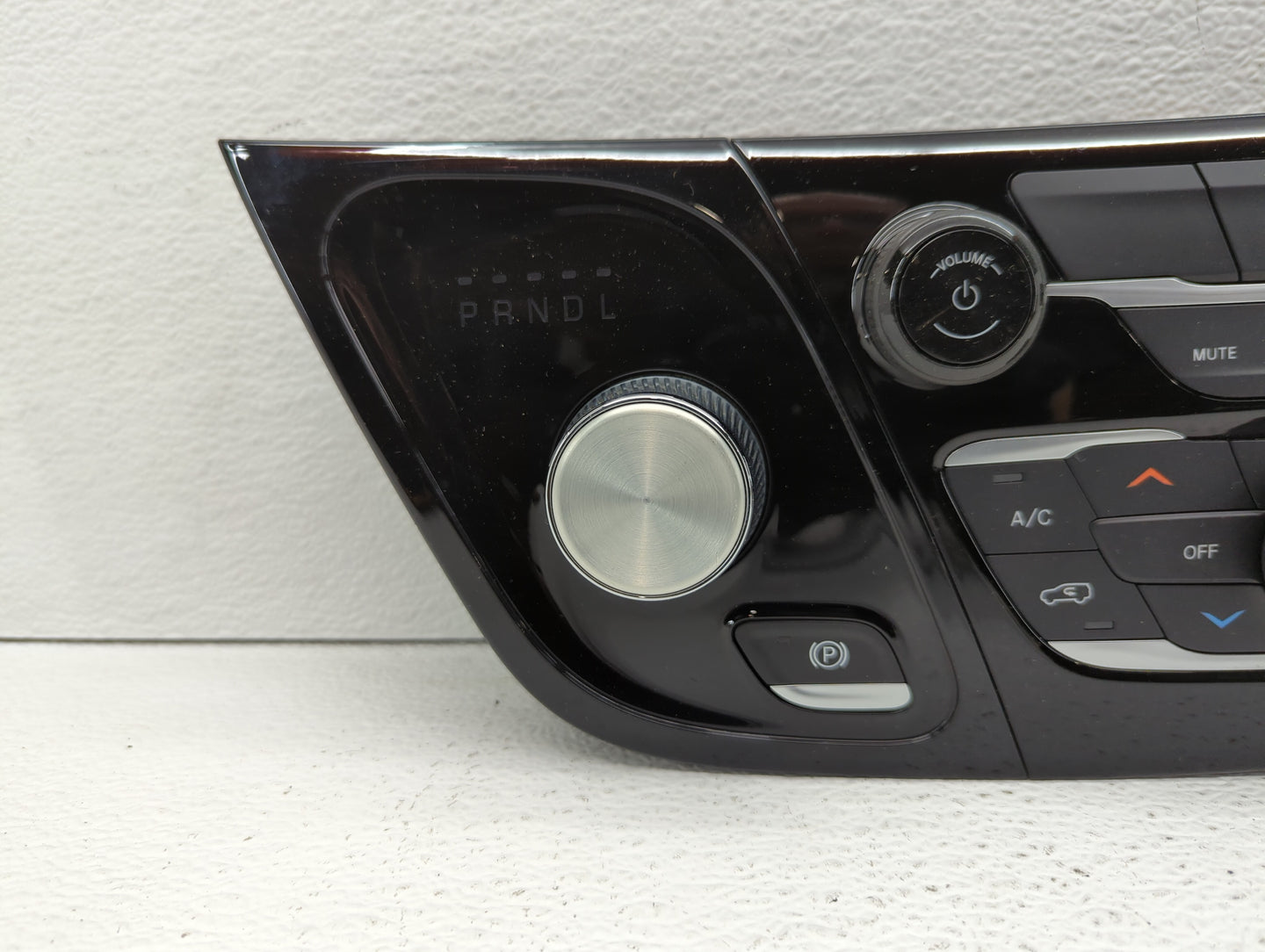 2018 Chrysler Pacifica Climate Control Module Temperature AC/Heater Replacement P/N:P6EV221X8AA Fits OEM Used Auto Parts - O