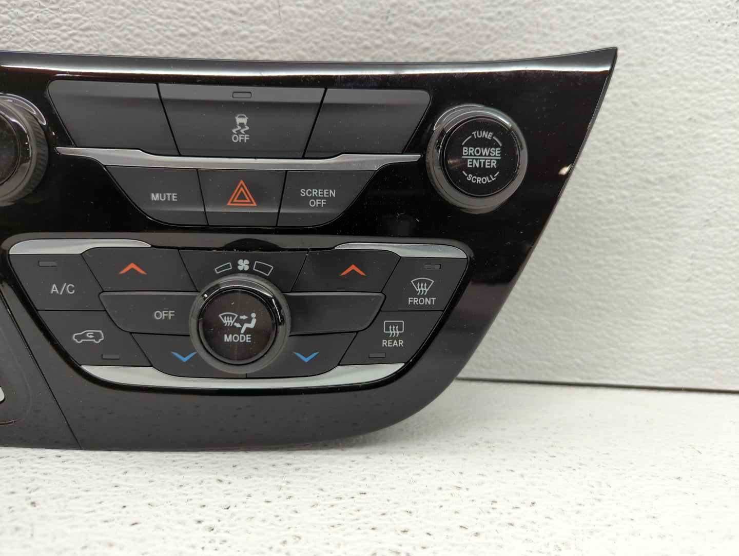 2018 Chrysler Pacifica Climate Control Module Temperature AC/Heater Replacement P/N:P6EV221X8AA Fits OEM Used Auto Parts - O