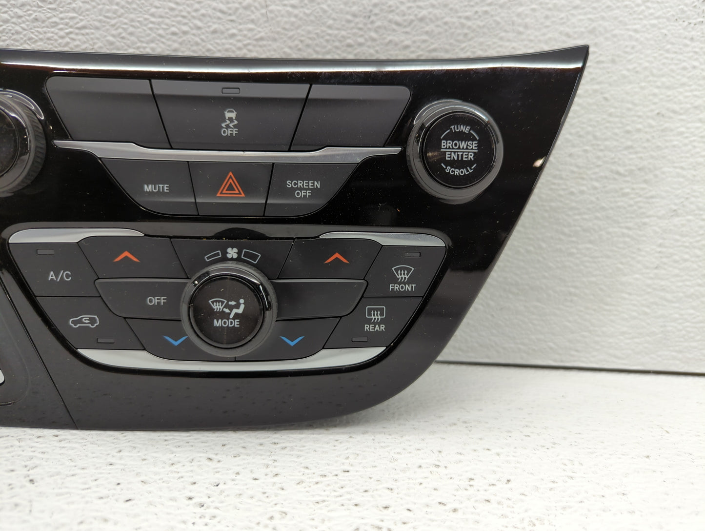 2018 Chrysler Pacifica Climate Control Module Temperature AC/Heater Replacement P/N:P6EV221X8AA Fits OEM Used Auto Parts - O