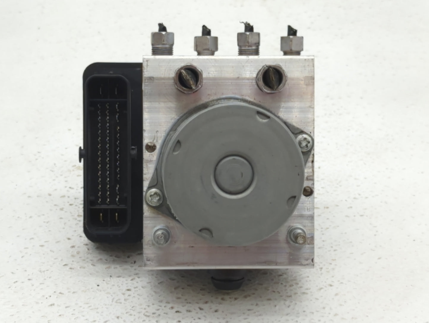 2017-2018 Chrysler Pacifica ABS Pump Control Module Replacement P/N:P68352226AA 68352226AA, 68330875AA Fits Fits 2017 2018 O