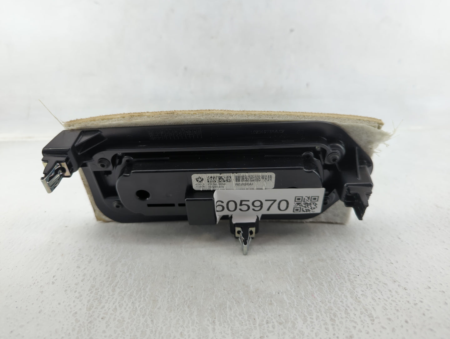 2017-2021 Chrysler Pacifica Climate Control Module Temperature AC/Heater Replacement P/N:P68395090AA Fits OEM Used Auto Part