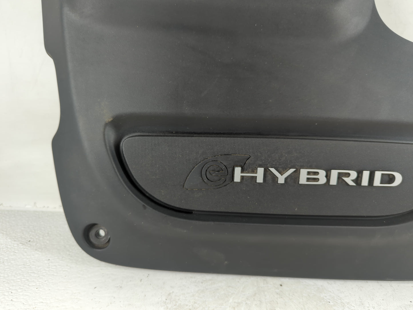 2018 Chrysler Pacifica Engine Cover - Oemusedautoparts1.com