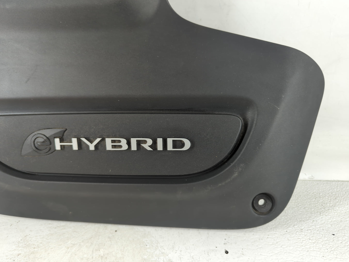 2018 Chrysler Pacifica Engine Cover - Oemusedautoparts1.com