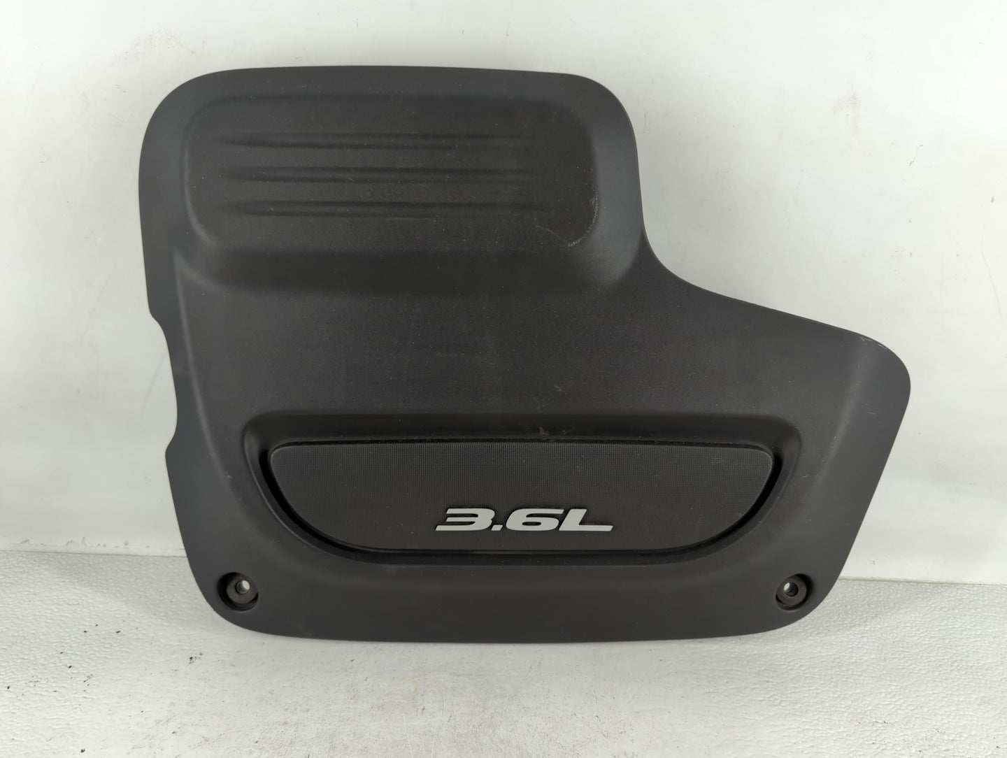 2018 Chrysler Pacifica Engine Cover - Oemusedautoparts1.com