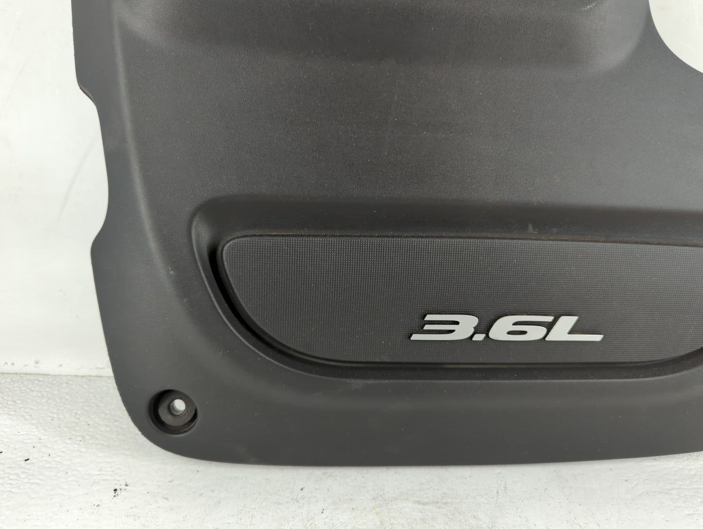 2018 Chrysler Pacifica Engine Cover - Oemusedautoparts1.com