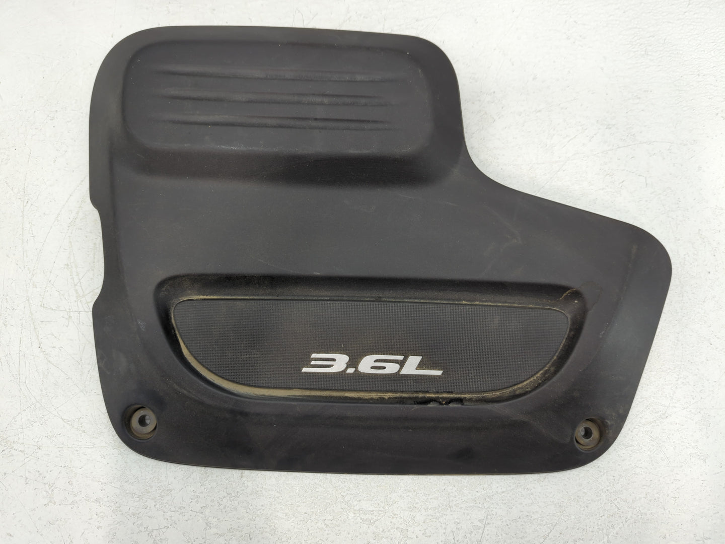 2018 Chrysler Pacifica Engine Cover - Oemusedautoparts1.com