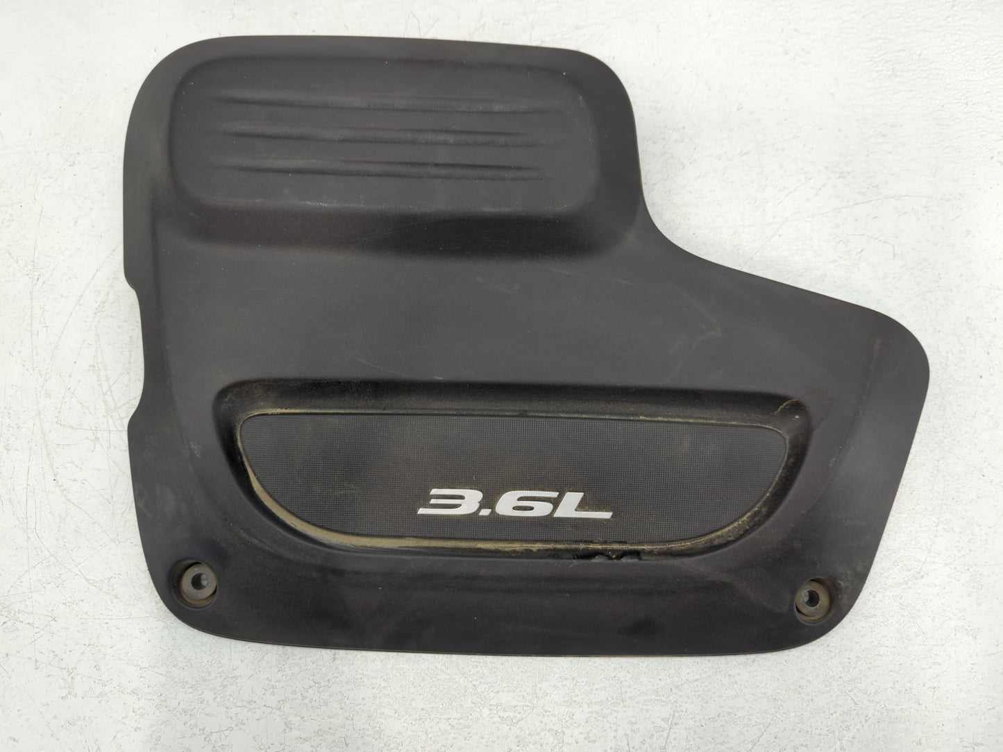 2018 Chrysler Pacifica Engine Cover - Oemusedautoparts1.com