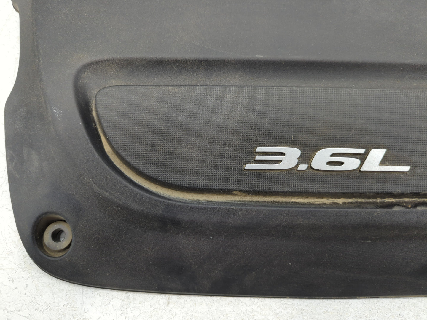 2018 Chrysler Pacifica Engine Cover - Oemusedautoparts1.com