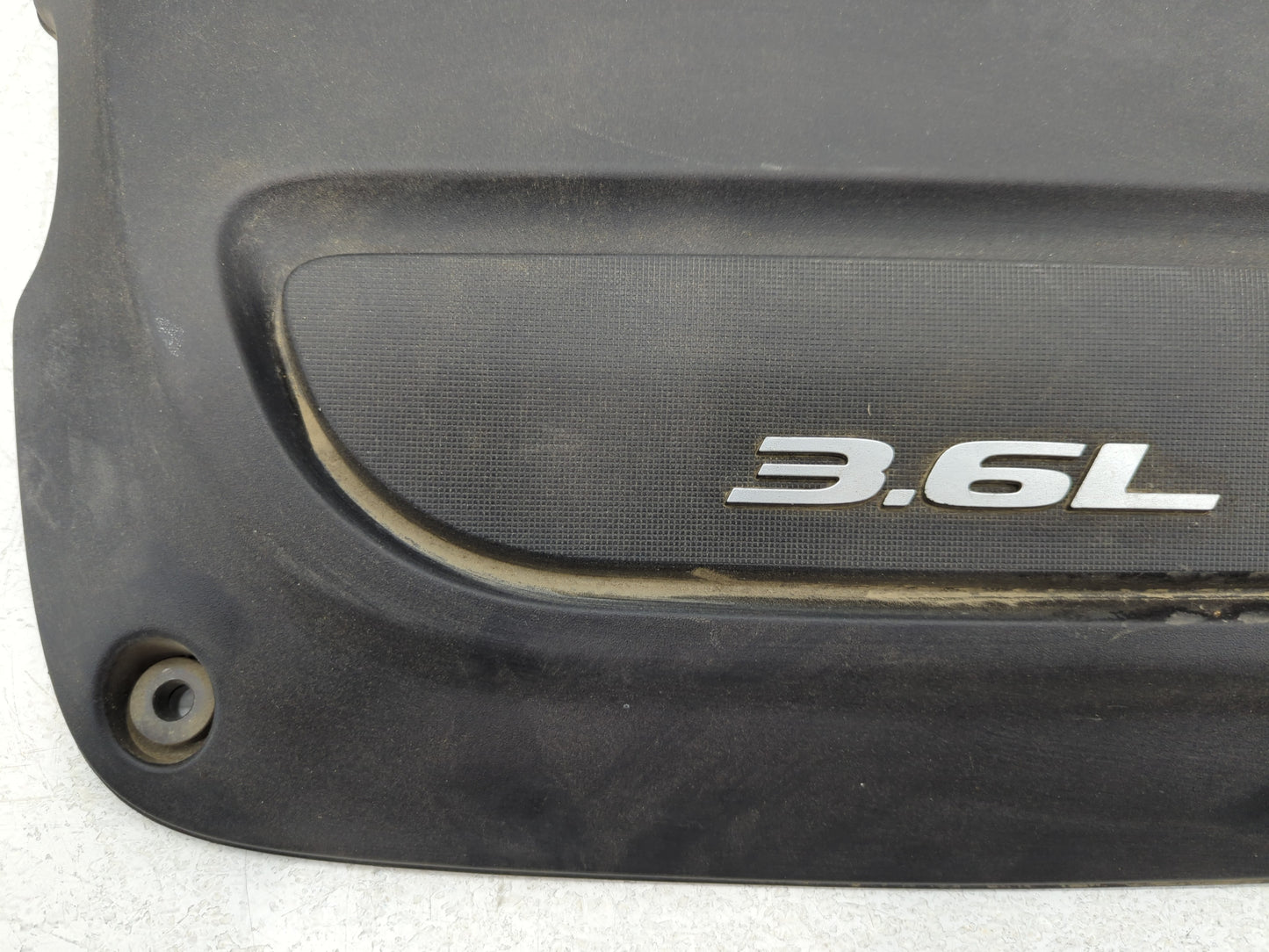 2018 Chrysler Pacifica Engine Cover - Oemusedautoparts1.com