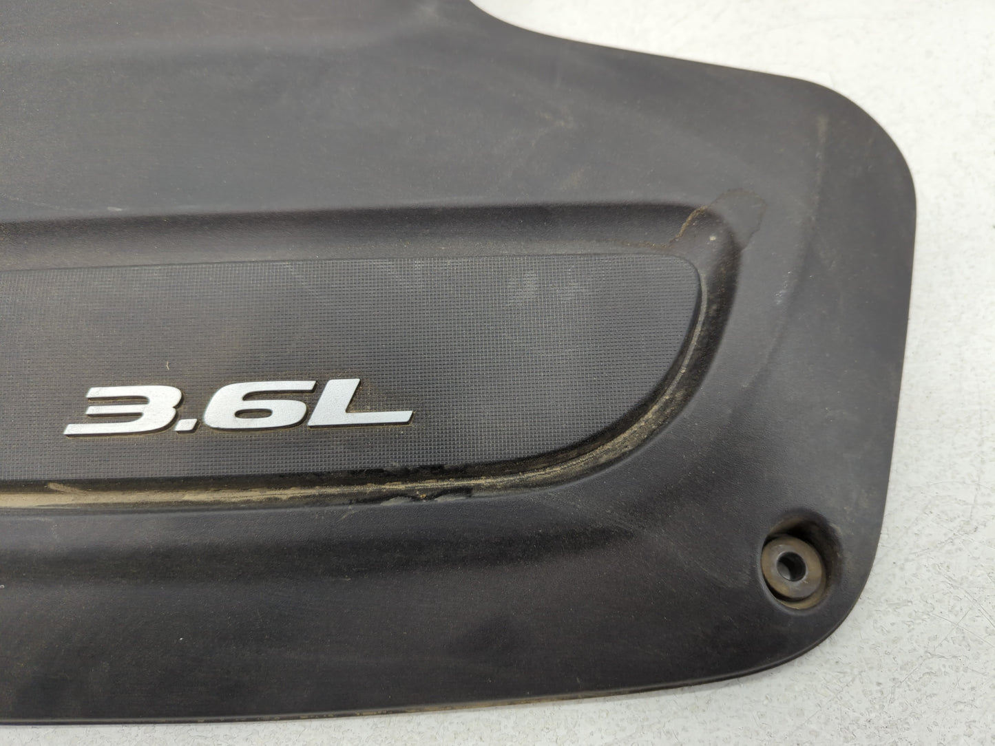 2018 Chrysler Pacifica Engine Cover - Oemusedautoparts1.com