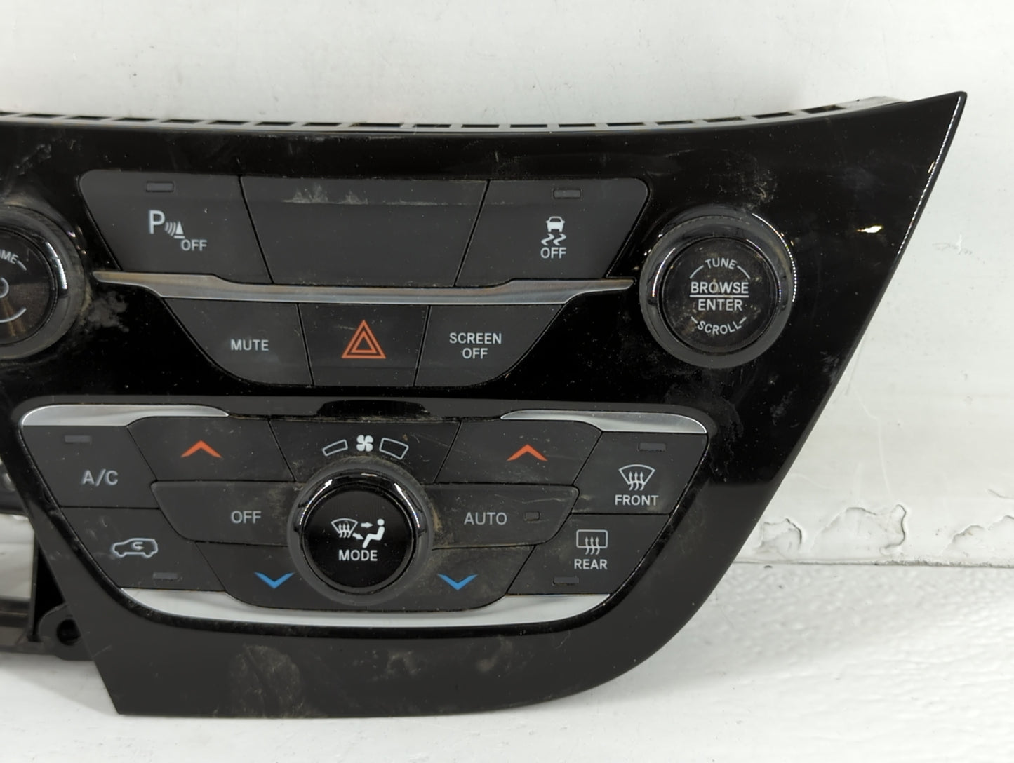 2018-2020 Chrysler Pacifica Climate Control Module Temperature AC/Heater Replacement P/N:T248710012 P6EV301X8AB Fits OEM Use