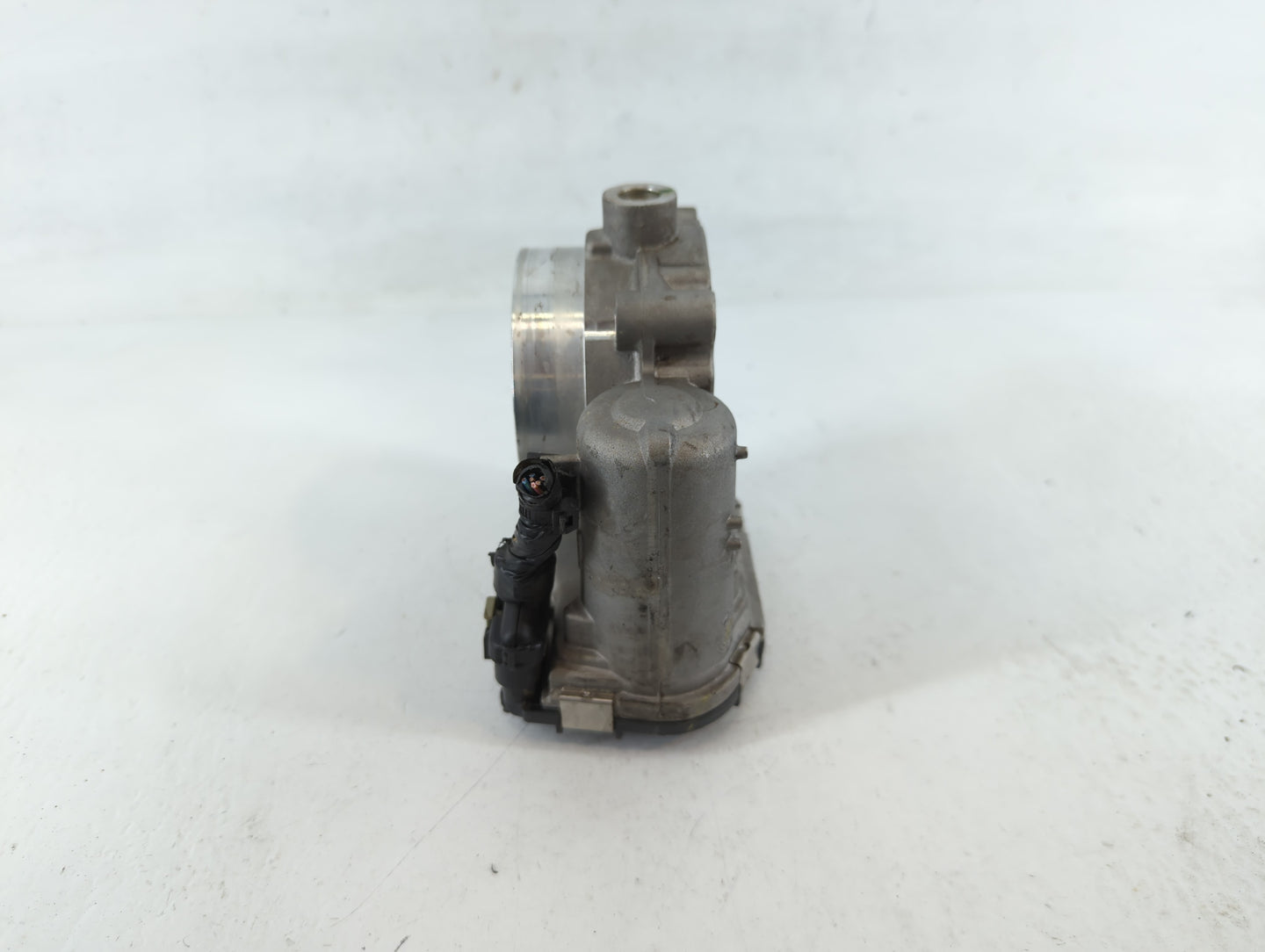 2017-2022 Chrysler Pacifica Throttle Body P/N:0 280 750 570 05184349AC Fits OEM Used Auto Parts - Oemusedautoparts1.com
