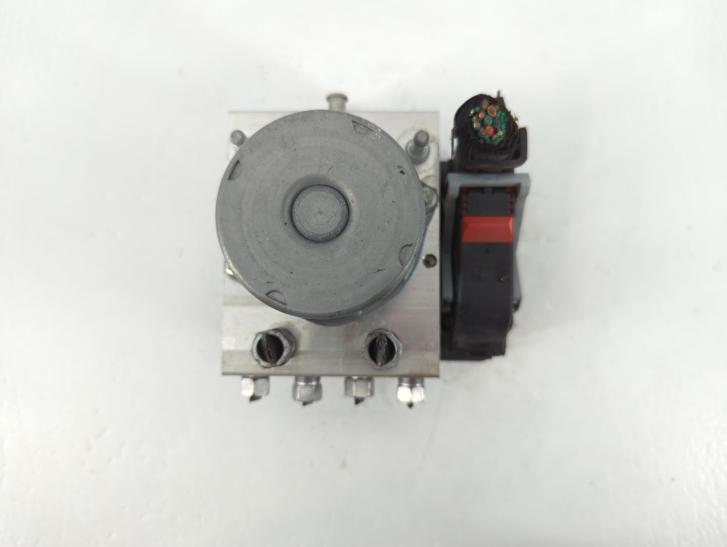 2017-2018 Chrysler Pacifica ABS Pump Control Module Replacement P/N:P68352226AA Fits Fits 2017 2018 OEM Used Auto Parts - Oe