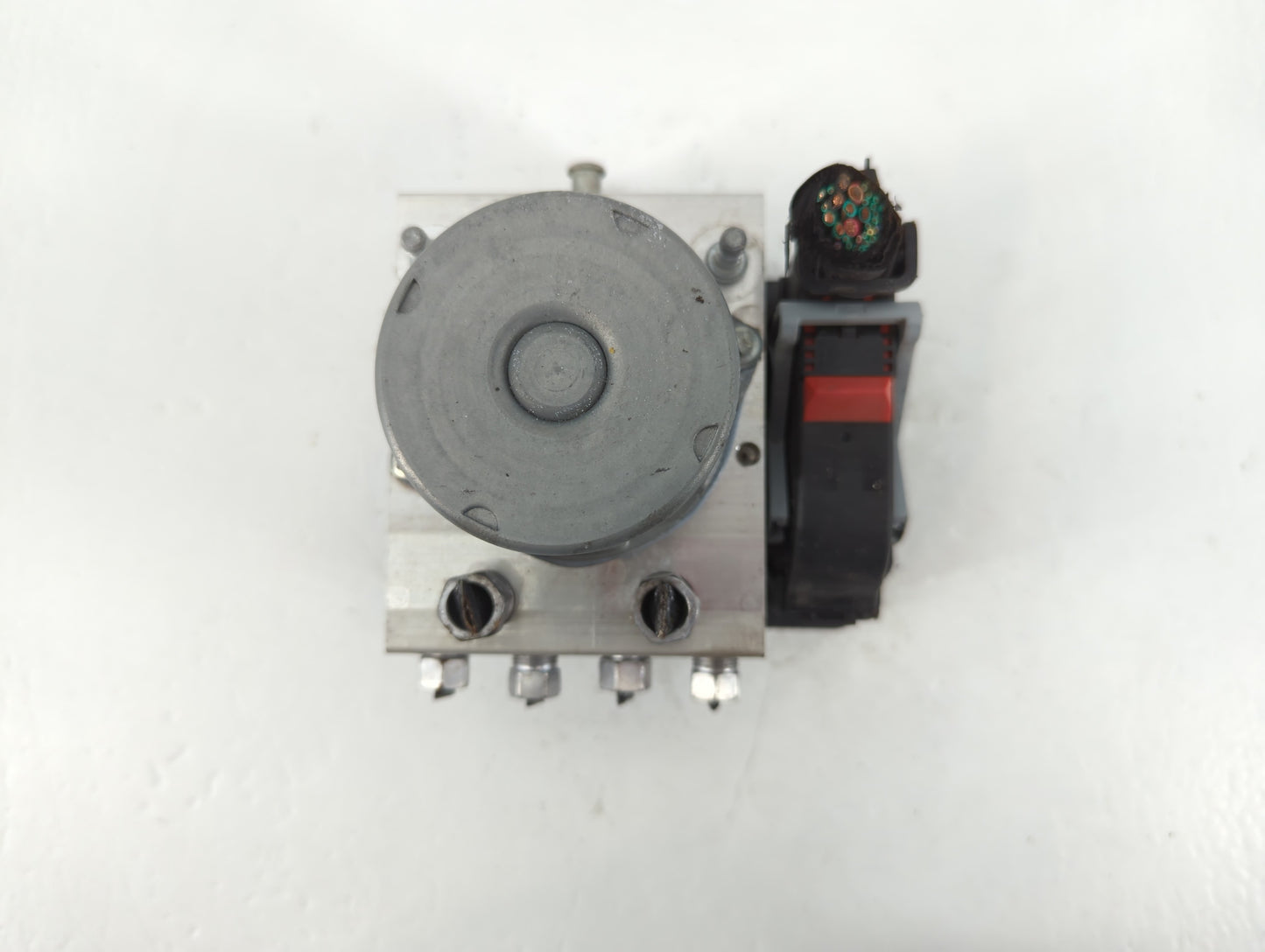 2017-2018 Chrysler Pacifica ABS Pump Control Module Replacement P/N:P68352226AA Fits Fits 2017 2018 OEM Used Auto Parts - Oe