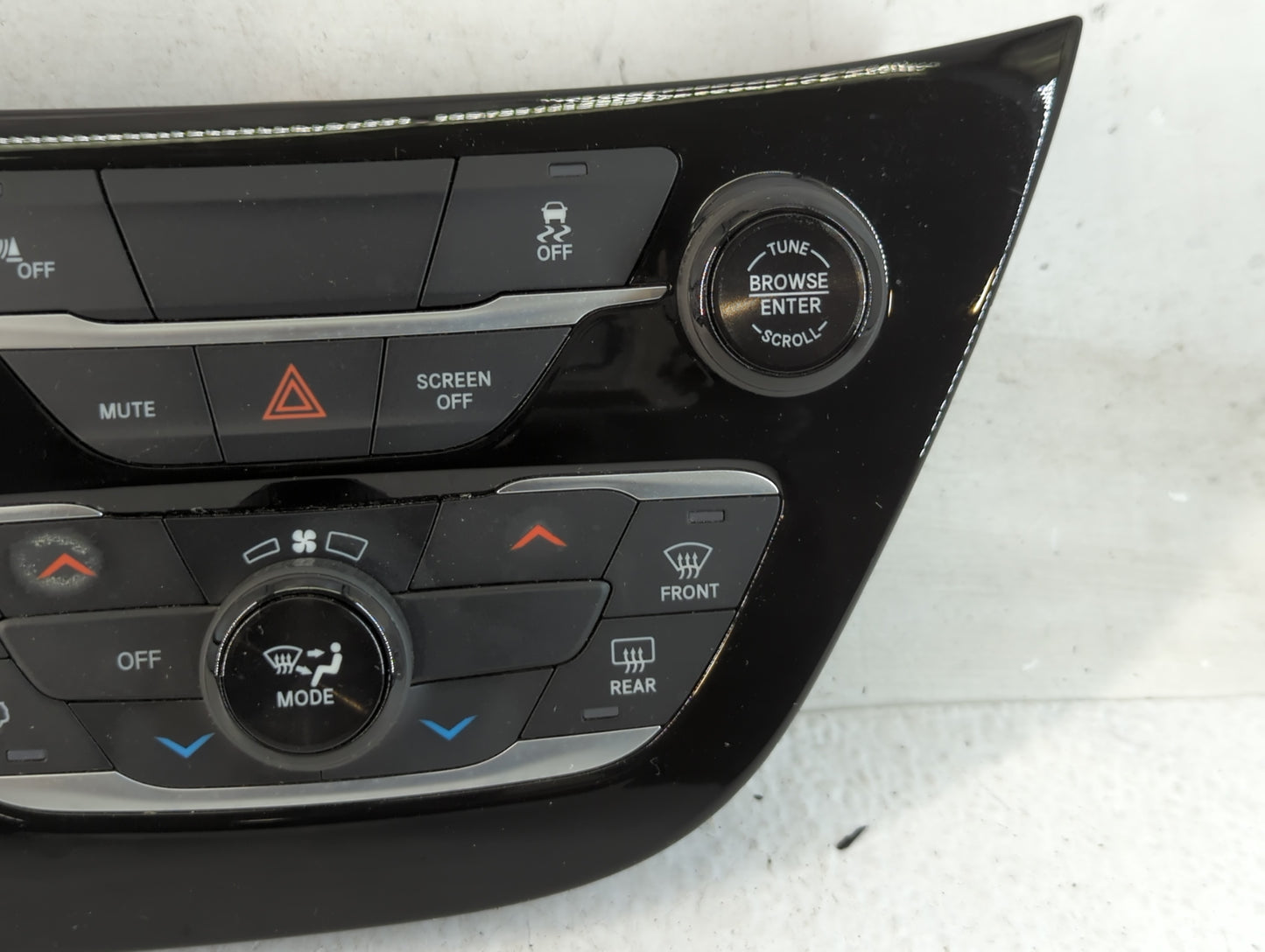 2018-2020 Chrysler Pacifica Climate Control Module Temperature AC/Heater Replacement P/N:P6EV241X8AB Fits Fits 2018 2019 202