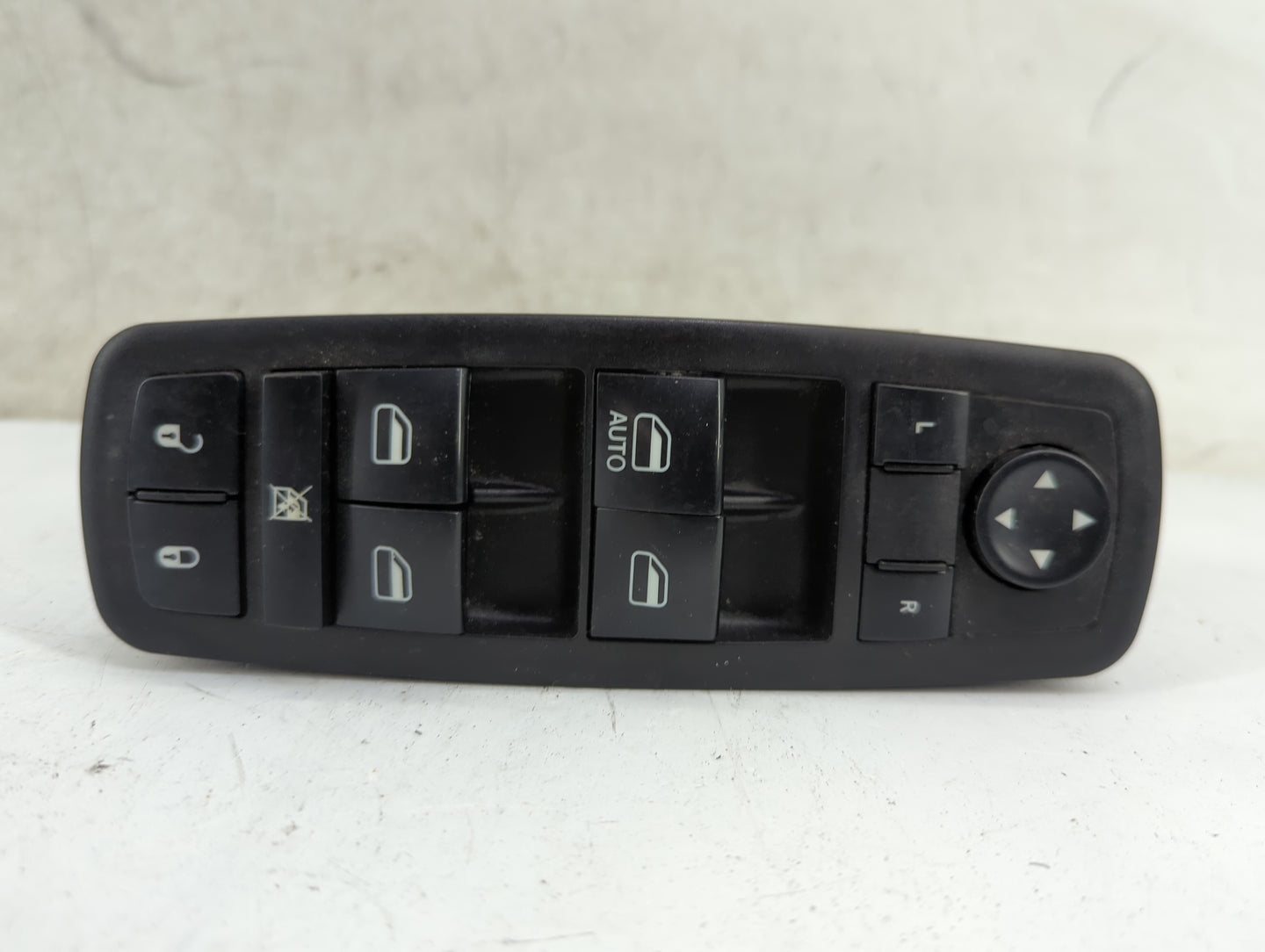 2018 Chrysler Town & Country Master Power Window Switch Replacement Driver Side Left Fits OEM Used Auto Parts - Oemusedautop