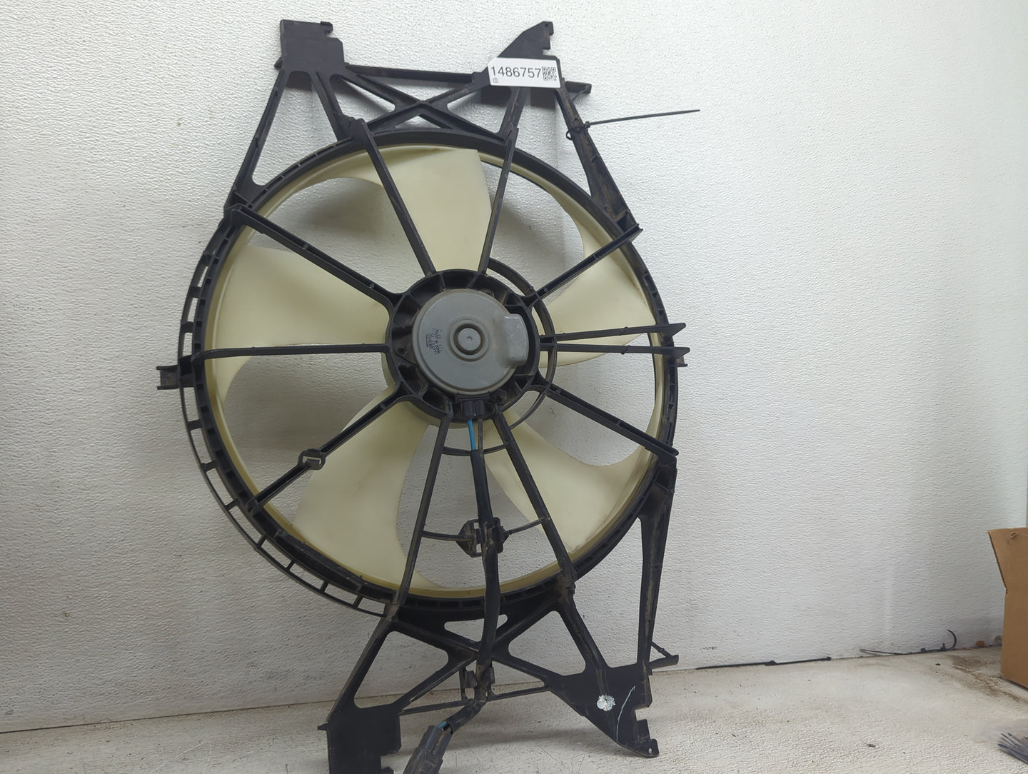 2018 Dodge 2500 Pickup Electric Radiator Cooling Fan Motor Assembly P/N:268000-9013 Fits OEM Used Auto Parts - Oemusedautopa