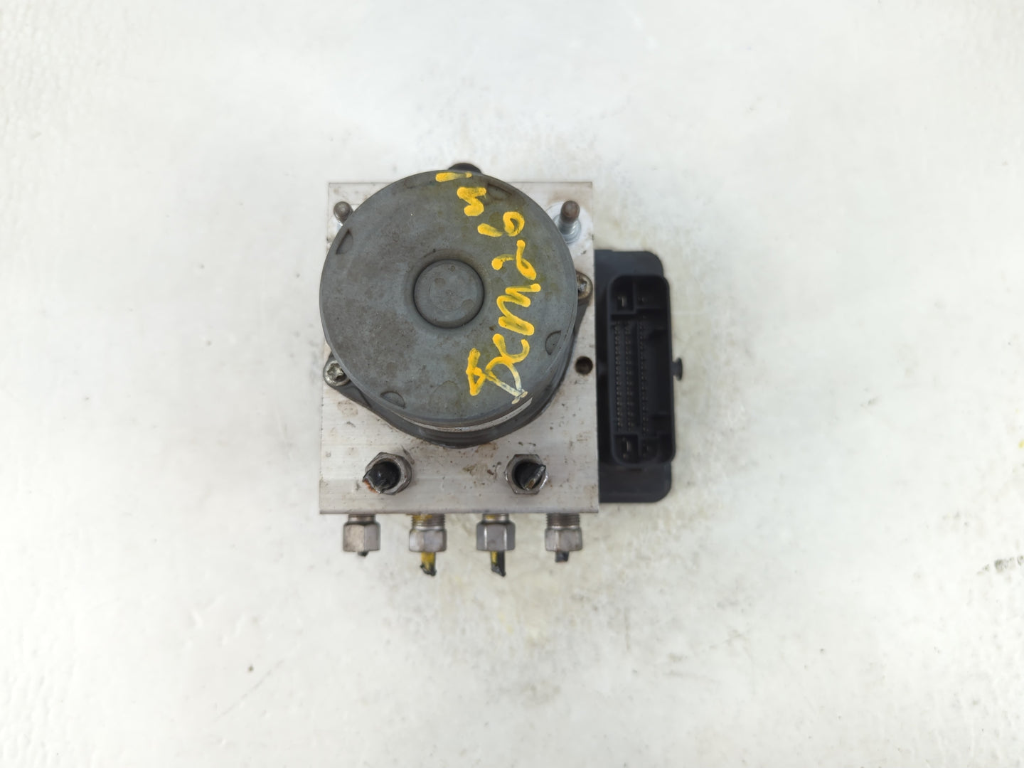 2018 Dodge Caravan ABS Pump Control Module Replacement P/N:P68183803AD Fits Fits 2015 2016 2017 2019 2020 OEM Used Auto Part