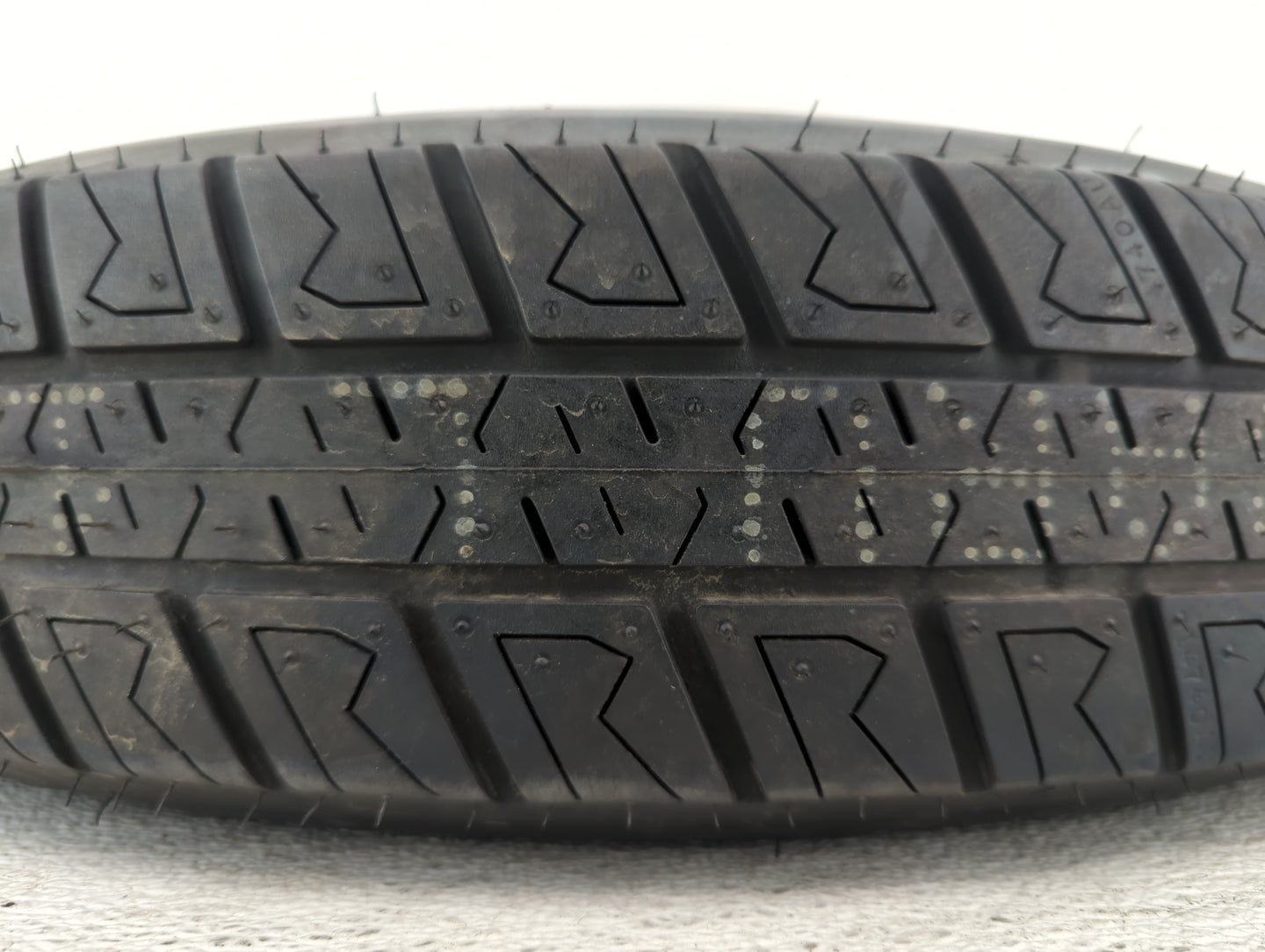Dodge Caravan Spare Donut Tire Wheel Rim Oem 1078182 - Oemusedautoparts1.com