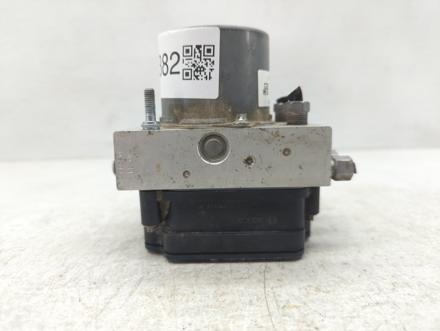 2018 Dodge Caravan ABS Pump Control Module Replacement P/N:68183803AD Fits Fits 2015 2016 2017 2019 2020 OEM Used Auto Parts