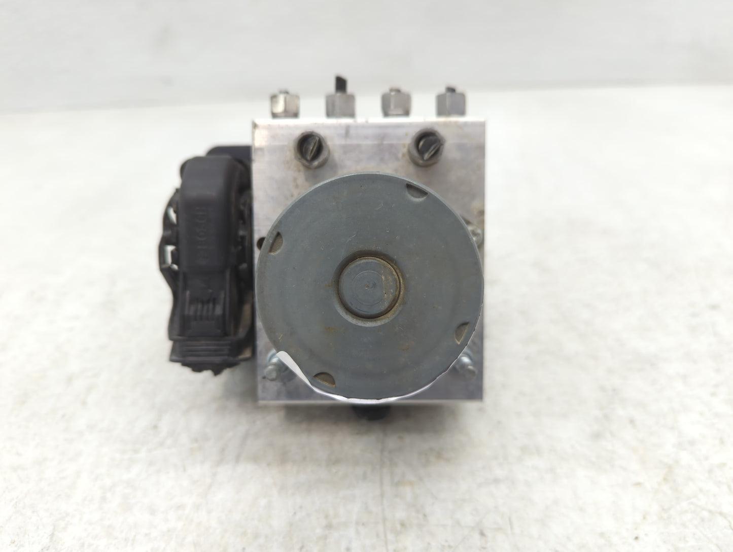 2018 Dodge Caravan ABS Pump Control Module Replacement P/N:68183803AD Fits Fits 2015 2016 2017 2019 2020 OEM Used Auto Parts