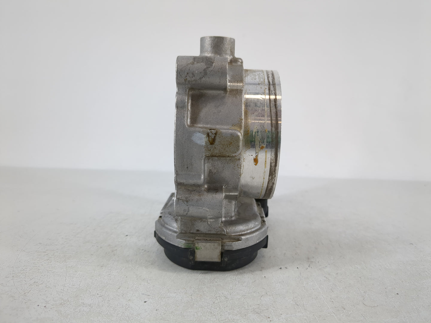 2018 Dodge Caravan Throttle Body P/N:05184349AE Fits Fits 2011 2012 2013 2014 2015 2016 2017 2019 2020 2021 2022 OEM Used Au
