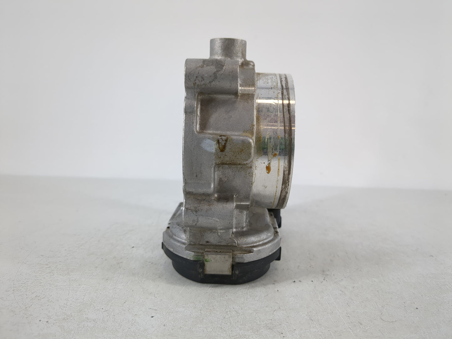 2018 Dodge Caravan Throttle Body P/N:05184349AE Fits Fits 2011 2012 2013 2014 2015 2016 2017 2019 2020 2021 2022 OEM Used Au